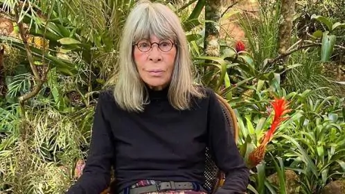 Marido diz que Rita Lee 'está bem, se fortalecendo' no hospital em São Paulo