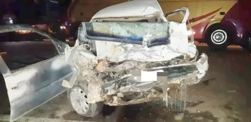 Acidente entre carro e ônibus de turismo de Petrolina deixa uma pessoa morta na BR-232 em Belo Jardim