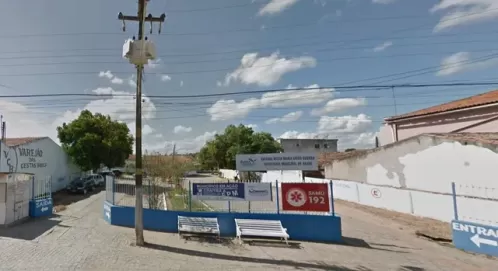 Homem tenta matar esposa a facadas, fere mais duas pessoas e é preso em flagrante