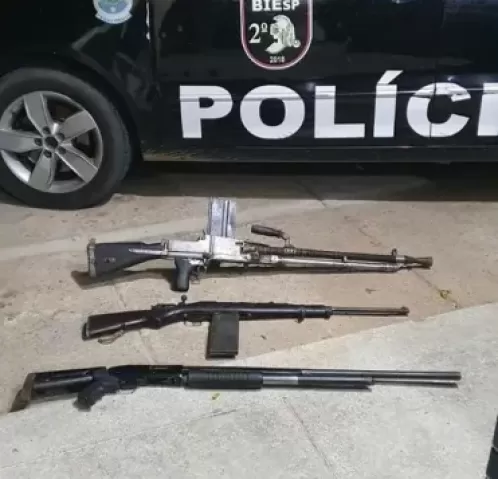Polícia Militar apreender metralhadora russa no interior de Pernambuco