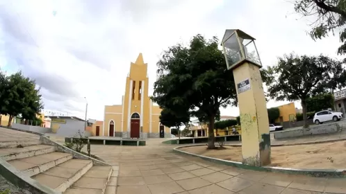 Menina de 12 anos morre em Moreilândia após cair de janela de ônibus escolar em movimento