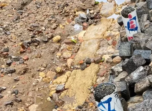 Morador denuncia furto de pedras calcárias da Ladeira da Sé, material arqueológico do Sítio Histórico