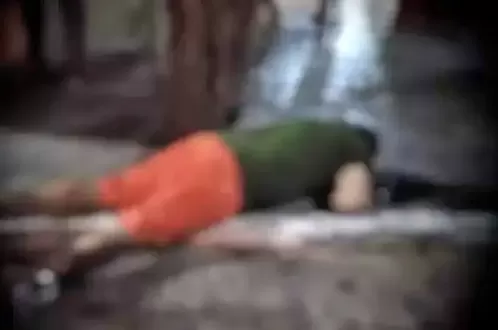 Homem morto a tiros no momento que chegava em casa com a esposa