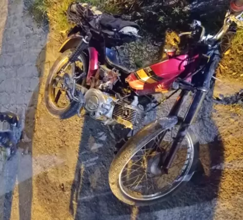 Criança de três anos fica ferida em acidente envolvendo carro e moto