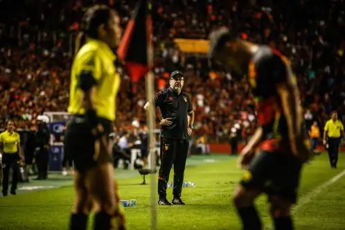 Podendo igualar maior sequência negativa do ano, Sport liga alerta para jogo com Botafogo-SP