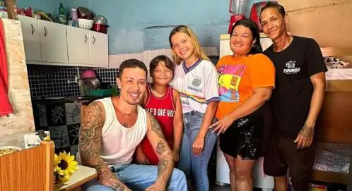 Carlinhos Maia vem ao Recife para anunciar entrega de casa a estudante que virou meme