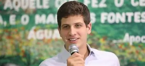 "A gente estamos somando forças", diz João Campos sobre aliança com os Coelhos