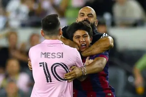 Guarda-costas de Messi dá mata-leão em torcedor que invadiu o campo