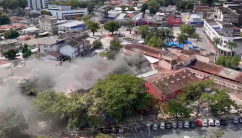 Prefeitura do Recife promete auxílio de R$ 3 mil e reconstrução do equipamento