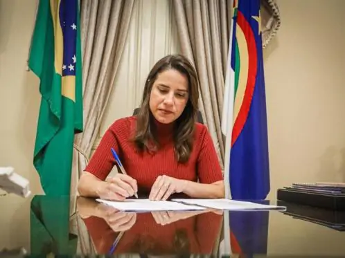 Governo de Pernambuco decreta ponto facultativo para servidores no dia 8 de setembro