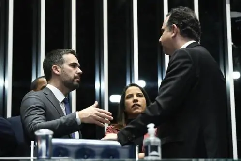 Justiça afasta Eduardo Leite do comando do PSDB e Raquel Lyra da vice-presidência