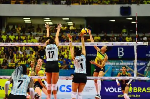 De olho em vaga nos Jogos de Paris 2024, Brasil inicia disputa do Pré-Olímpico feminino de vôlei