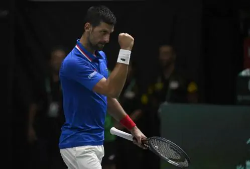 Djokovic classifica Sérvia para fase final da Copa Davis