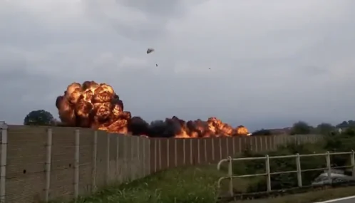 Acidente com avião militar mata criança na Itália