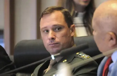 Mauro Cid muda rotina de área militar: 'Tomara que as coisas se acalmem', diz esposa