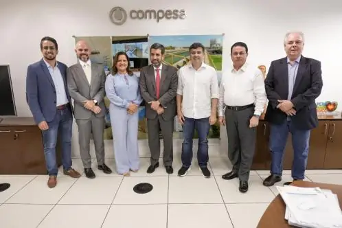 Prefeita Célia Sales se reúne com presidente da Compesa para tratar saneamento básico do Ipojuca