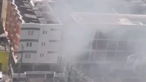 Incêndio atinge prédio em Boa Viagem, Zona Sul do Recife, nesta terça-feira (19)