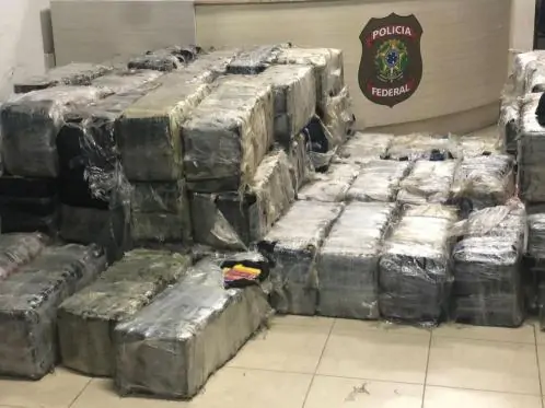 Navio com 3,6 toneladas de cocaína é apreendido em Pernambuco