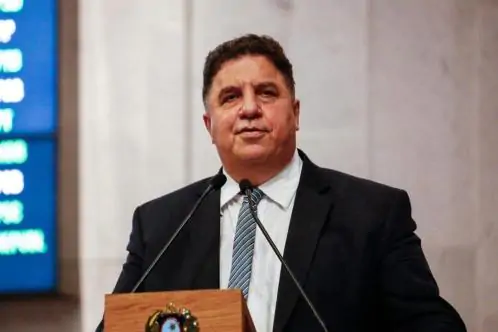 Cleiton Collins usa redes sociais para criticar ação de autoria do PSOL