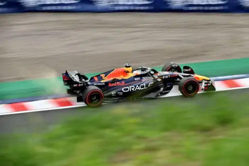 Verstappen lidera segundo treino livre do GP de F1 do Japão