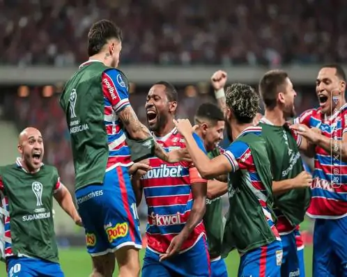 Histórico! No Castelão, Fortaleza vence Corinthians e vai à final da Sul-Americana