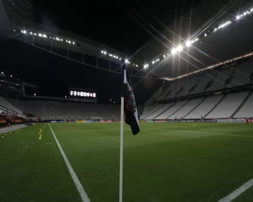 Organizada do Corinthians tenta invadir setor reservado na Neo Química Arena