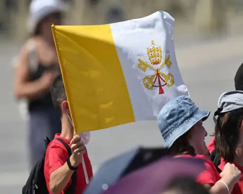 Bispo polonês renuncia após escândalo de orgia de padre