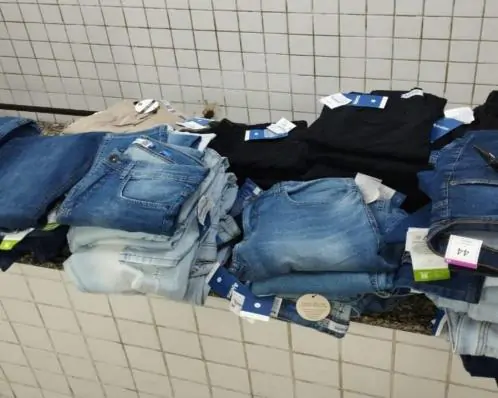 Quatro mulheres são presas após furtarem 71 calças jeans de lojas de shopping em Olinda