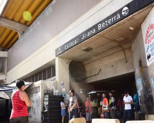 Homem é esfaqueado no pescoço após pedir cigarro a passageira no Terminal Integrado Joana Bezerra