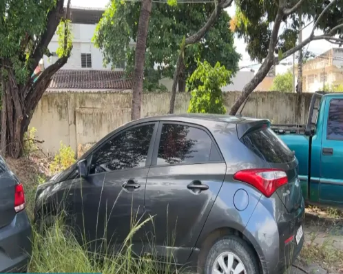 Homem morre após ser baleado em restaurante na Zona Oeste do Recife; dois são presos