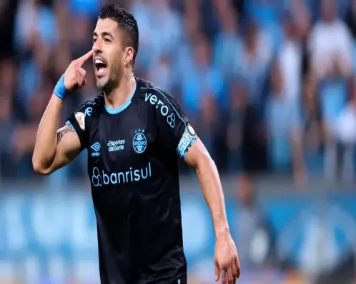 Com gol de Suárez, Grêmio vence Bahia e se aproxima do Botafogo no Brasileirão