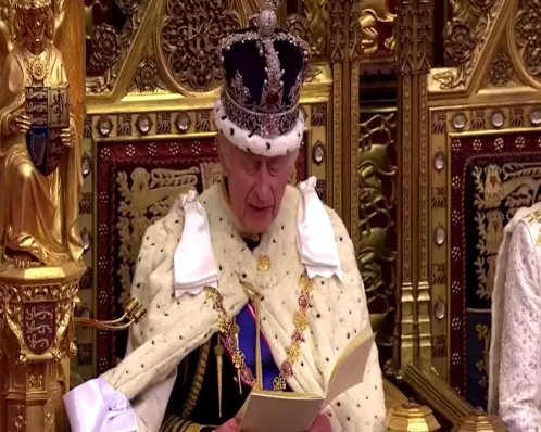 Rei Charles III discursa no Parlamento britânico e destaca, economia e combate aos crimes