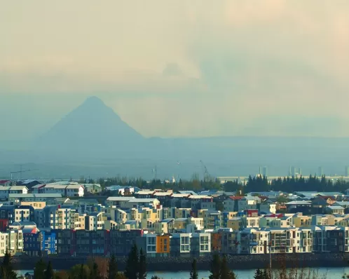 Islândia declara estado de emergência e evacua cidade sob ameaça de erupção vulcânica