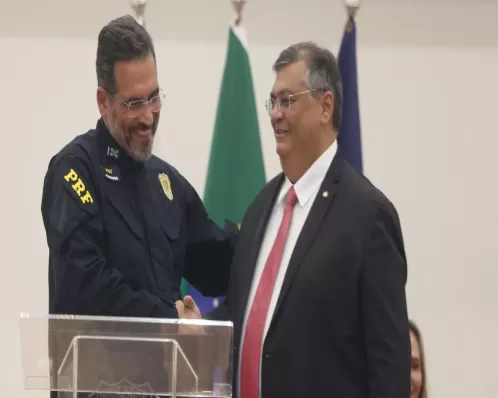 MPF abre inquérito sobre diretor da PRF por suposto uso do cargo para promover Lula e Dino