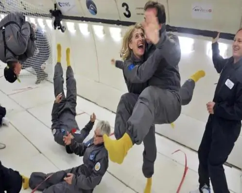 Empresário tem projeto para concepção e nascimento de bebê no espaço