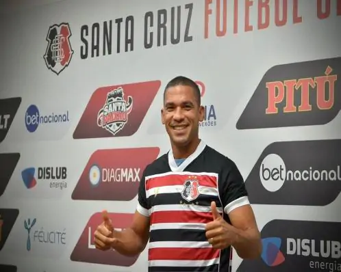 Toty é apresentado pelo Santa Cruz e ressalta importância do Estadual: "Vai ser uma Copa do Mundo"