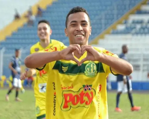 Náutico anuncia a chegada do meia Kauan, que disputou a última Série B pelo Mirassol