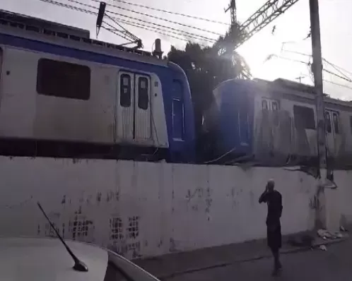 Trem do Metrô do Rio descarrila na linha 2 e circulação é suspensa