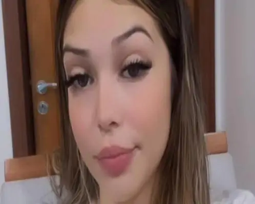 MC Melody é atingida por spray de pimenta e precisa encerrar show na Bahia