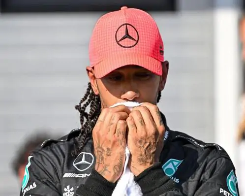 Hamilton diz que F1 vive "momento crucial" após série de polêmicas