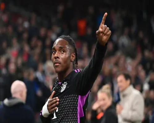 Atacante Mathys Tel renova com o Bayern de Munique até 2029