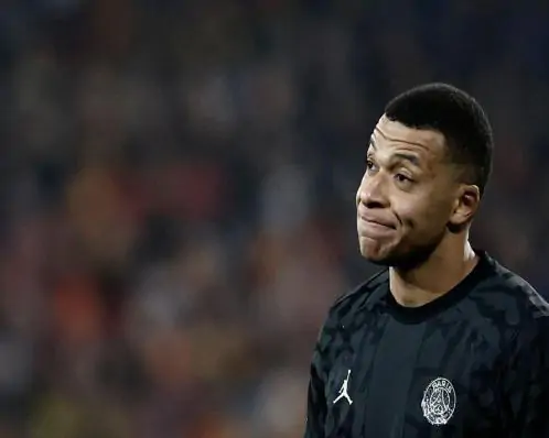 Mbappé processa lanchonete que comparou sanduíche com sua cabeça