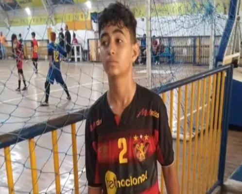 Atleta do futsal do Sport morre após ser vítima de bala perdida no bairro do Jordão