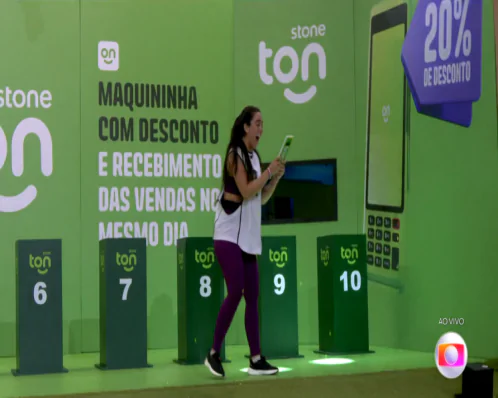 Pela segunda vez consecutiva, Giovanna vence a Prova do Líder e se garante no "top 10"