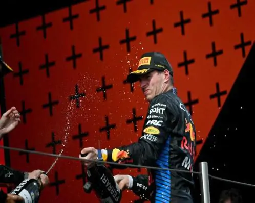 Verstappen segura pressão de Norris no fim e vence em Ímola em dia de homenagens a Senna