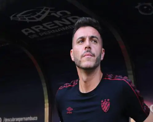 Após derrota do Sport, Soso evita falar de arbitragem, mas lamenta resultado