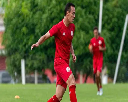 Náutico oficializa contratação do volante Renato Alves