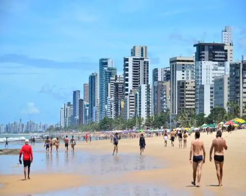 Homem de 41 anos morre após se afogar na praia de Boa Viagem, no Recife