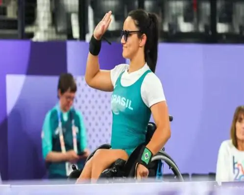 Lara Lima é bronze no halterofilismo e Brasil chega a 50 medalhas em Paris