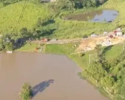 Casal morre e sete pessoas ficam ilhadas após barco virar no interior de SP